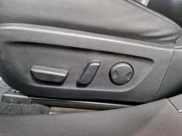 MAZDA 3 SKYACTIV X HYBRID 2.0i 186CP 2021