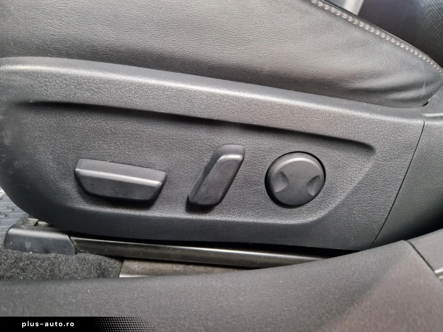 MAZDA 3 SKYACTIV X HYBRID 2.0i 186CP 2021