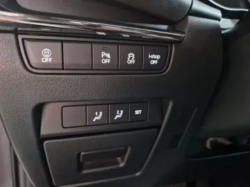 MAZDA 3 SKYACTIV X HYBRID 2.0i 186CP 2021