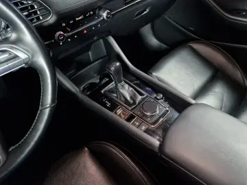 MAZDA 3 SKYACTIV X HYBRID 2.0i 186CP 2021