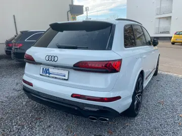 AUDI SQ7 4.0TFSI quattro Compet. plus 7 Sitzer Voll
