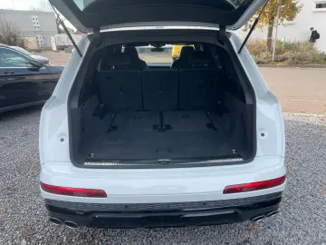 AUDI SQ7 4.0TFSI quattro Compet. plus 7 Sitzer Voll