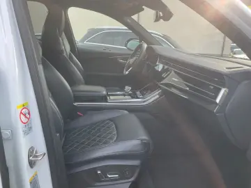 AUDI SQ7 4.0TFSI quattro Compet. plus 7 Sitzer Voll