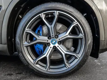 BMW X5 xDrive45e M Sport HUD PANO AHK NAVI LED DAB