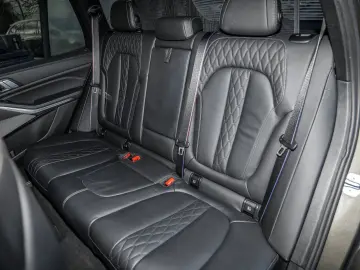 BMW X5 xDrive45e M Sport HUD PANO AHK NAVI LED DAB