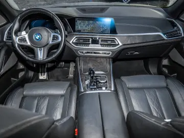 BMW X5 xDrive45e M Sport HUD PANO AHK NAVI LED DAB
