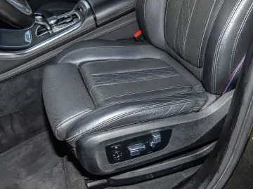 BMW X5 xDrive45e M Sport HUD PANO AHK NAVI LED DAB