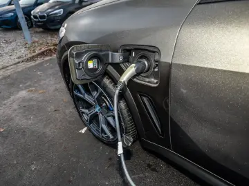 BMW X5 xDrive45e M Sport HUD PANO AHK NAVI LED DAB