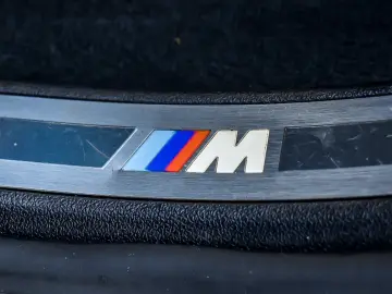 BMW X5 xDrive45e M Sport HUD PANO AHK NAVI LED DAB