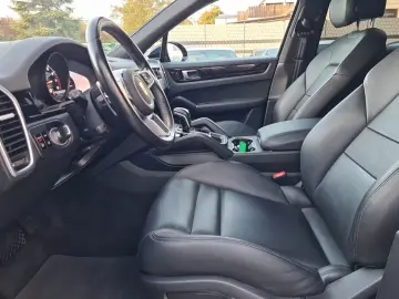 PORSCHE Cayenne 1.Hand   LED  21    Leder  Kamera   AHK