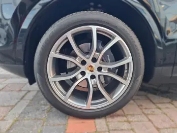 PORSCHE Cayenne 1.Hand   LED  21    Leder  Kamera   AHK