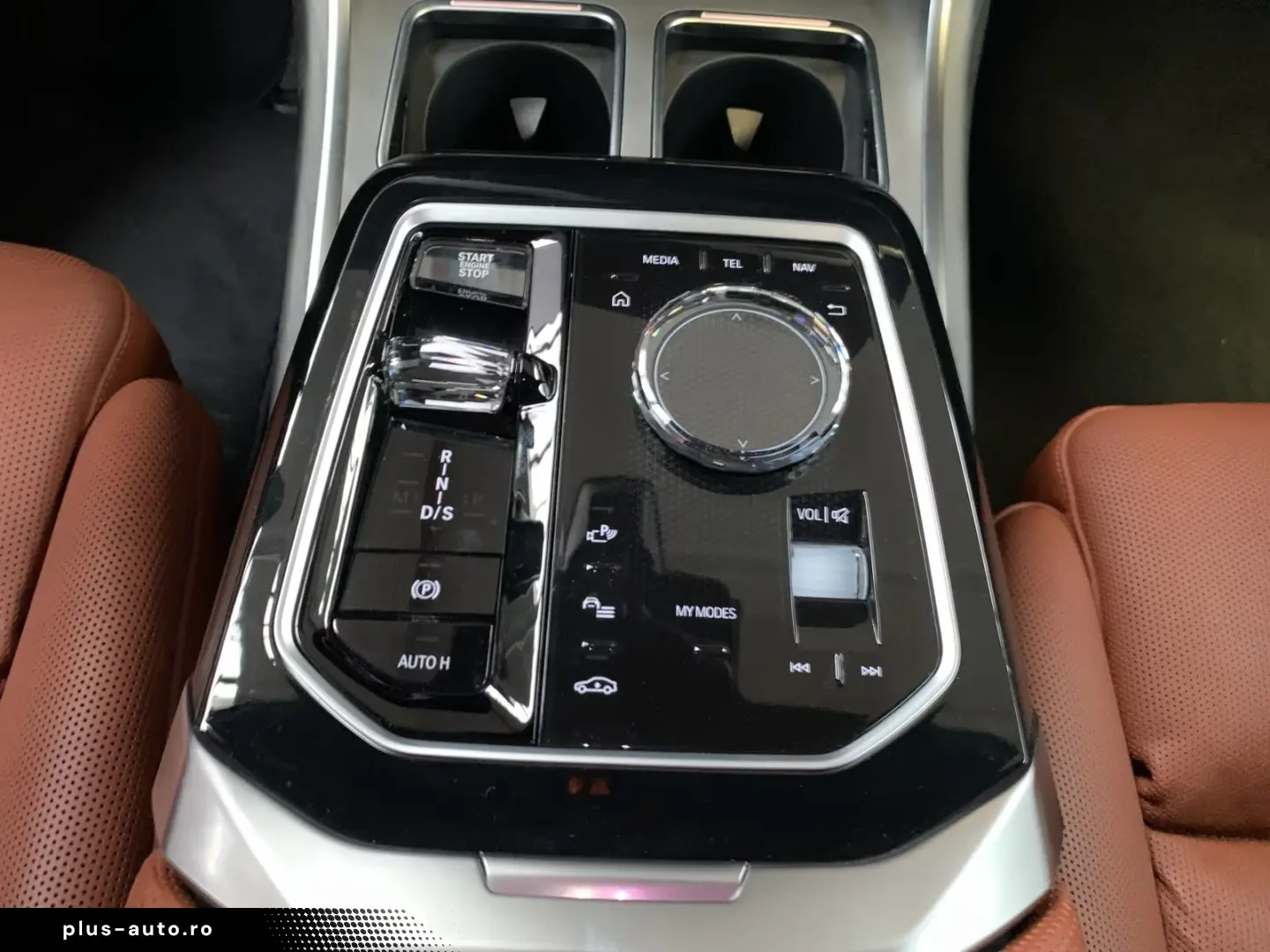 BMW 750 e xDrive SkyLounge Uși automate