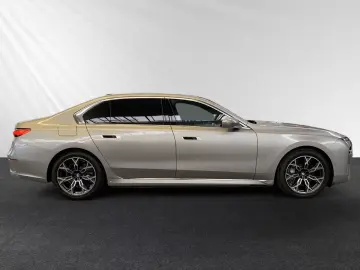 BMW 750 e xDrive SkyLounge Uși automate