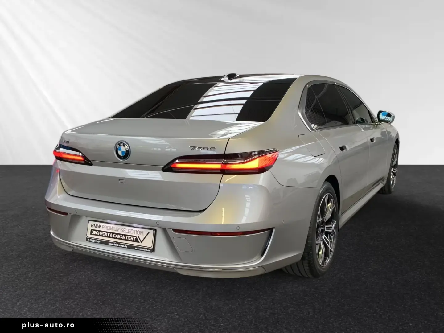 BMW 750 e xDrive SkyLounge Uși automate