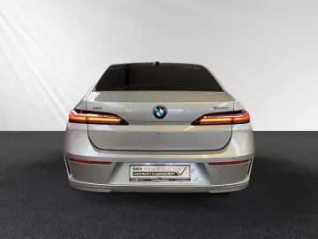 BMW 750 e xDrive SkyLounge Uși automate