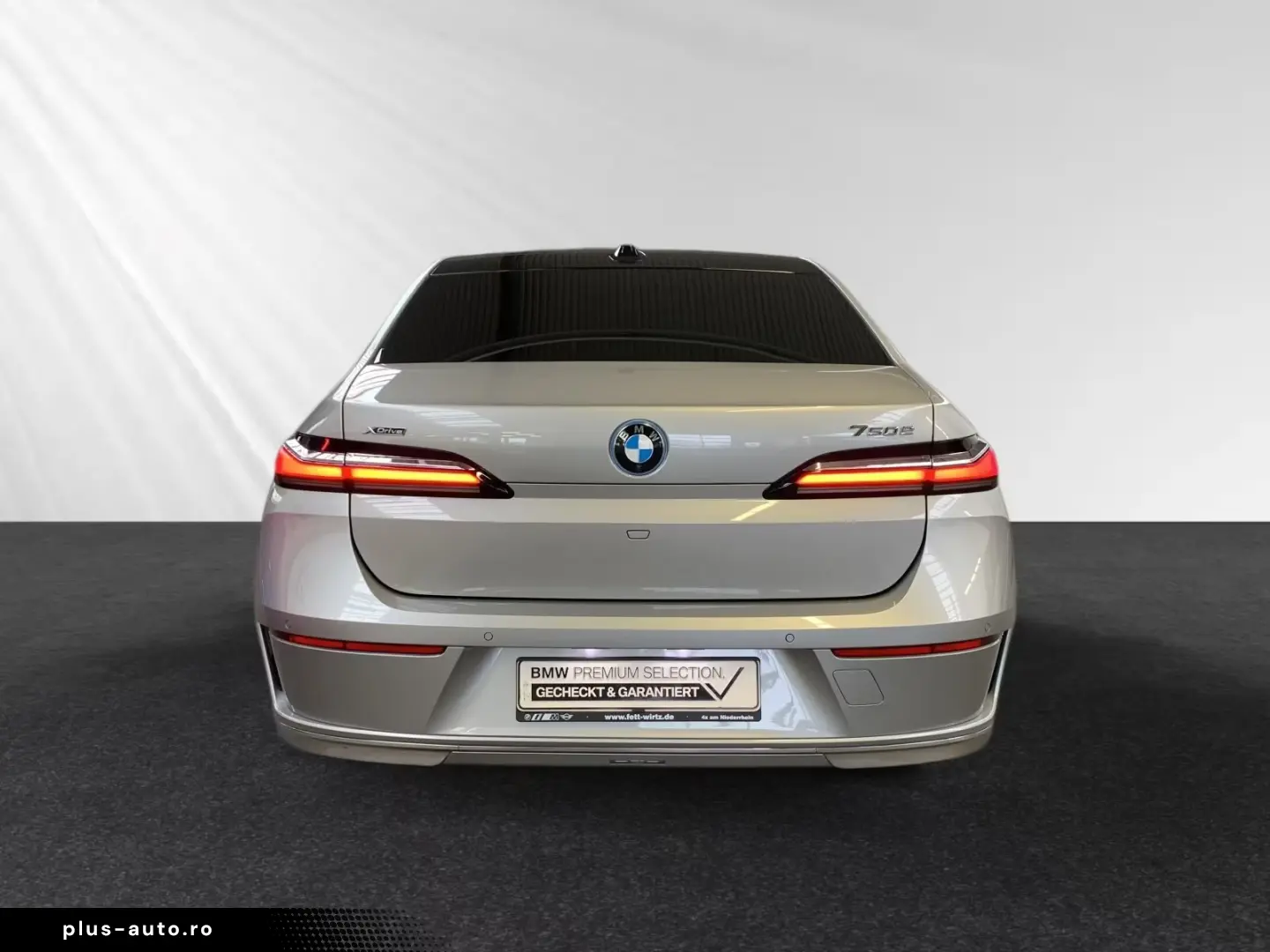 BMW 750 e xDrive SkyLounge Uși automate