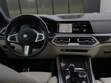 BMW X5 xDriveM50i