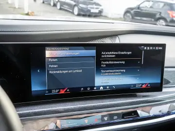 BMW 740 d xDrive TV   UȘI AUTOMATE