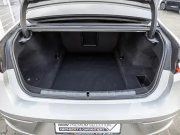 BMW 740 d xDrive TV   UȘI AUTOMATE