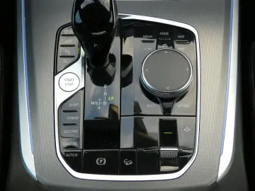 BMW X5 xDrive45e M Sportpaket HiFi DAB WLAN Shz