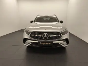 MERCEDES-BENZ GLC 300e 4M AMG Premium AHK Night 20