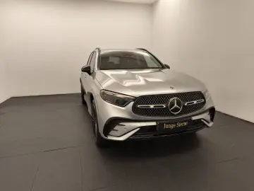 MERCEDES-BENZ GLC 300e 4M AMG Premium AHK Night 20