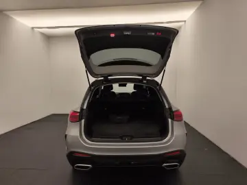 MERCEDES-BENZ GLC 300e 4M AMG Premium AHK Night 20