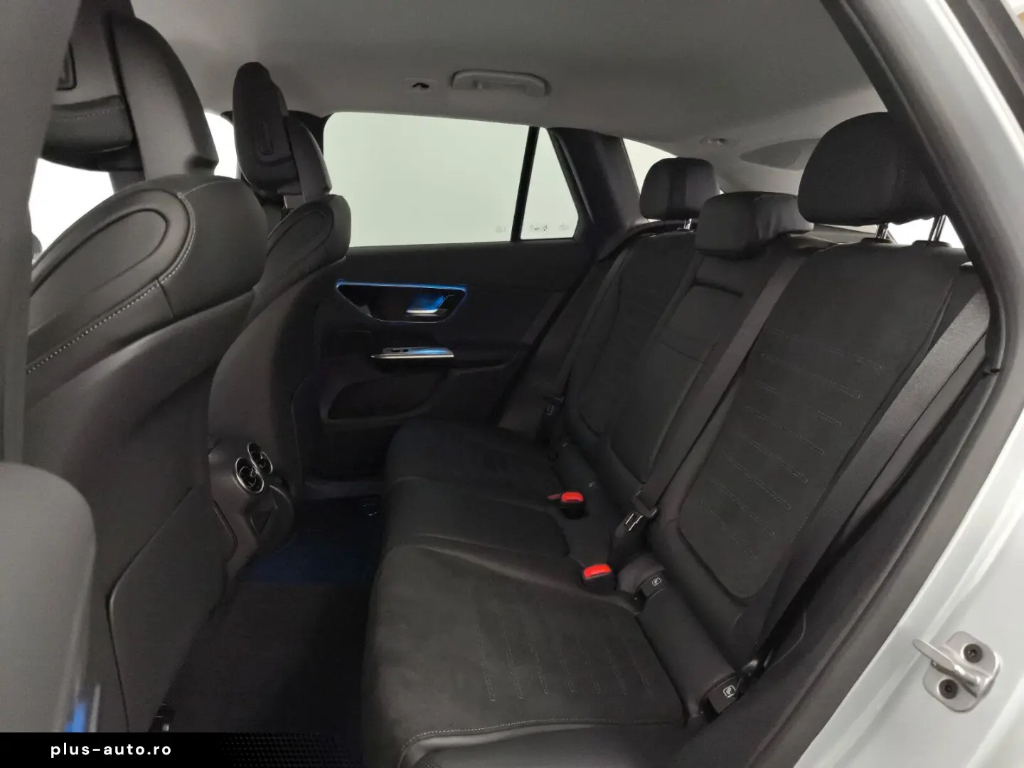 MERCEDES-BENZ GLC 300e 4M AMG Premium AHK Night 20