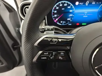 MERCEDES-BENZ GLC 300e 4M AMG Premium AHK Night 20