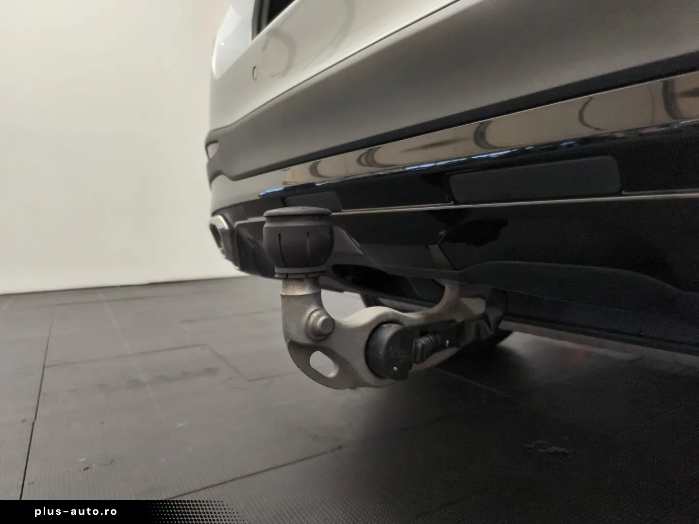 MERCEDES-BENZ GLC 300e 4M AMG Premium AHK Night 20