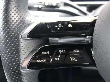 MERCEDES-BENZ GLC 300 e 4M AMG  AHK 360 KAMERA