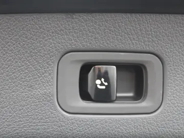 MERCEDES-BENZ GLC 300 e 4M AMG  AHK 360 KAMERA