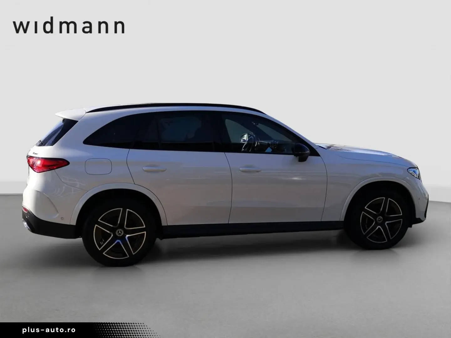 MERCEDES-BENZ GLC 300 e 4M AMG AHK Burmester LED SHZ