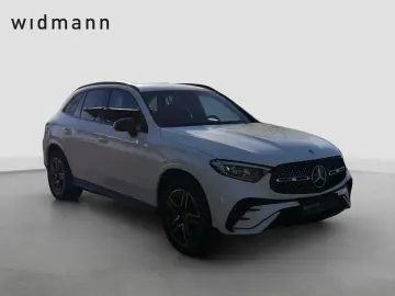 MERCEDES-BENZ GLC 300 e 4M AMG AHK Burmester LED SHZ