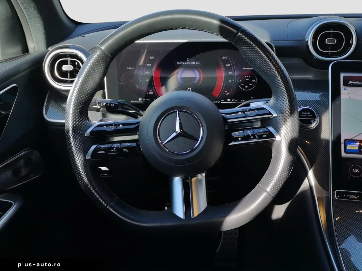 MERCEDES-BENZ GLC 300 e 4M AMG AHK Burmester LED SHZ