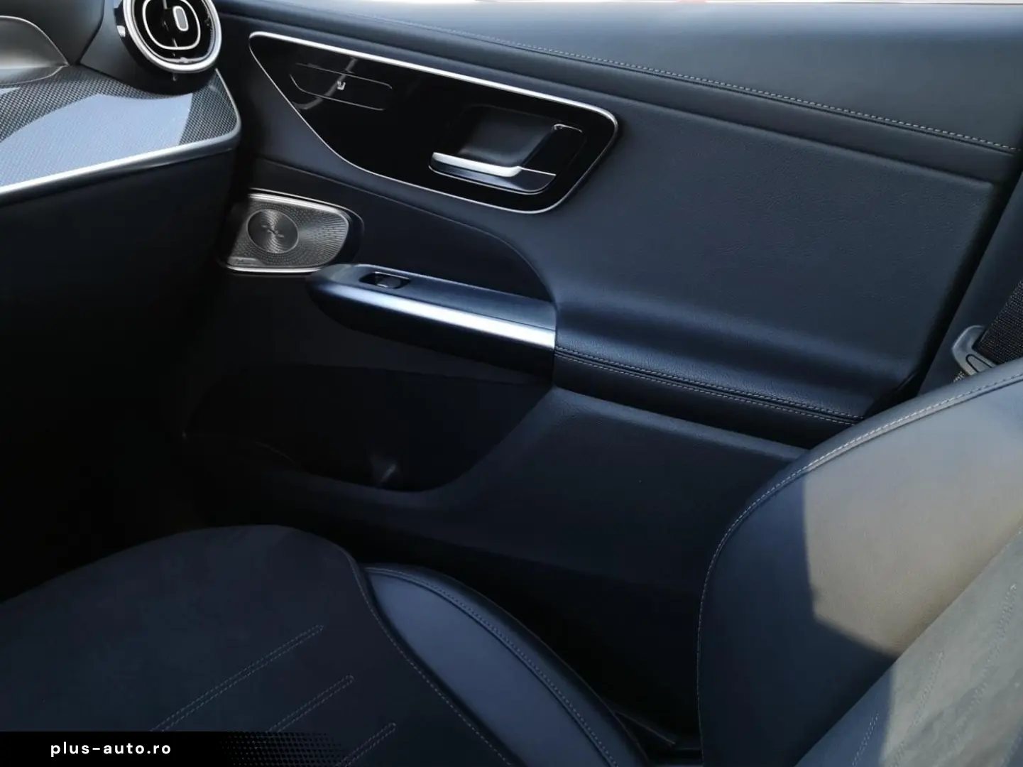 MERCEDES-BENZ GLC 300 e 4M AMG AHK Burmester LED SHZ