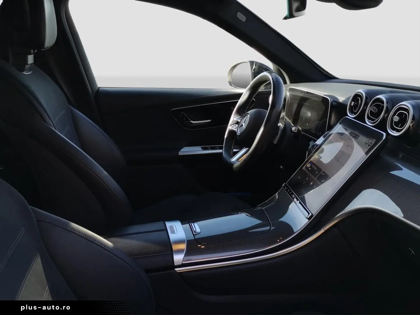 MERCEDES-BENZ GLC 300 e 4M AMG AHK Burmester LED SHZ