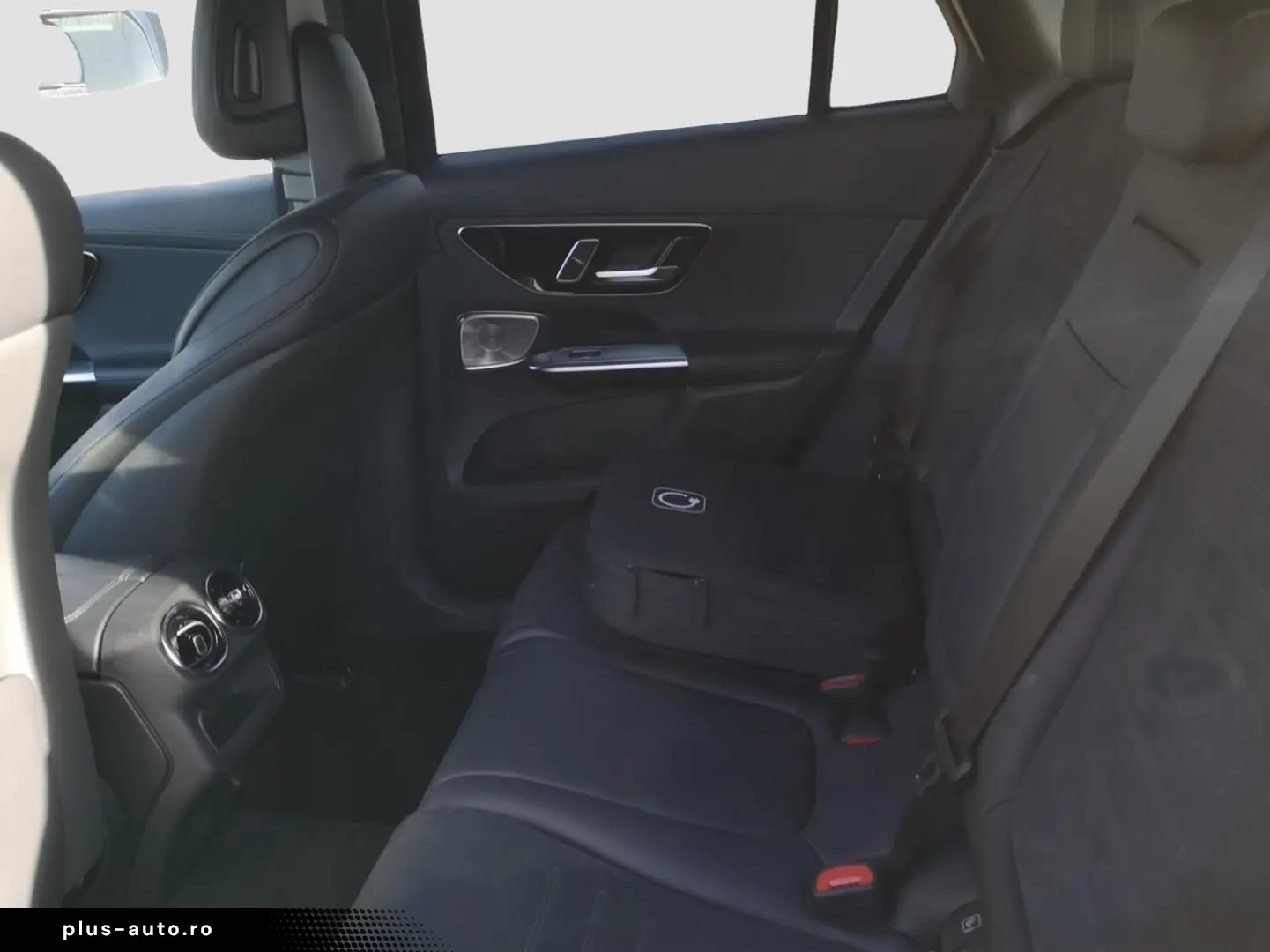 MERCEDES-BENZ GLC 300 e 4M AMG AHK Burmester LED SHZ