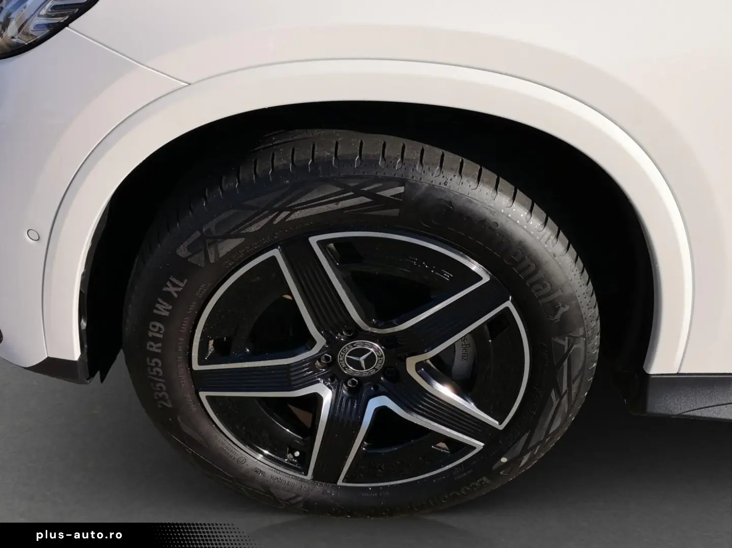 MERCEDES-BENZ GLC 300 e 4M AMG AHK Burmester LED SHZ