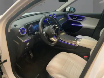 MERCEDES-BENZ GLC 300 e 4M AMG Line DigiLight KeyGo 360