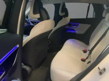 MERCEDES-BENZ GLC 300 e 4M AMG Line DigiLight KeyGo 360