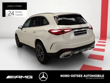 MERCEDES-BENZ GLC 300 e 4M AMG MBUX TEMPOMAT SHZ NAVI