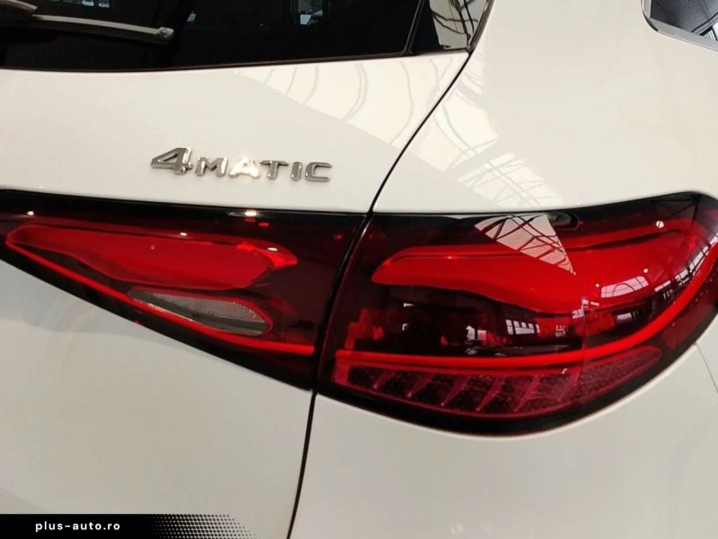 MERCEDES-BENZ GLC 300 e 4M AMG MBUX TEMPOMAT SHZ NAVI