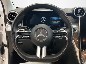 MERCEDES-BENZ GLC 300 e 4M AMG MBUX TEMPOMAT SHZ NAVI