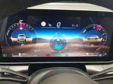 MERCEDES-BENZ GLC 300 e 4M AMG MBUX TEMPOMAT SHZ NAVI