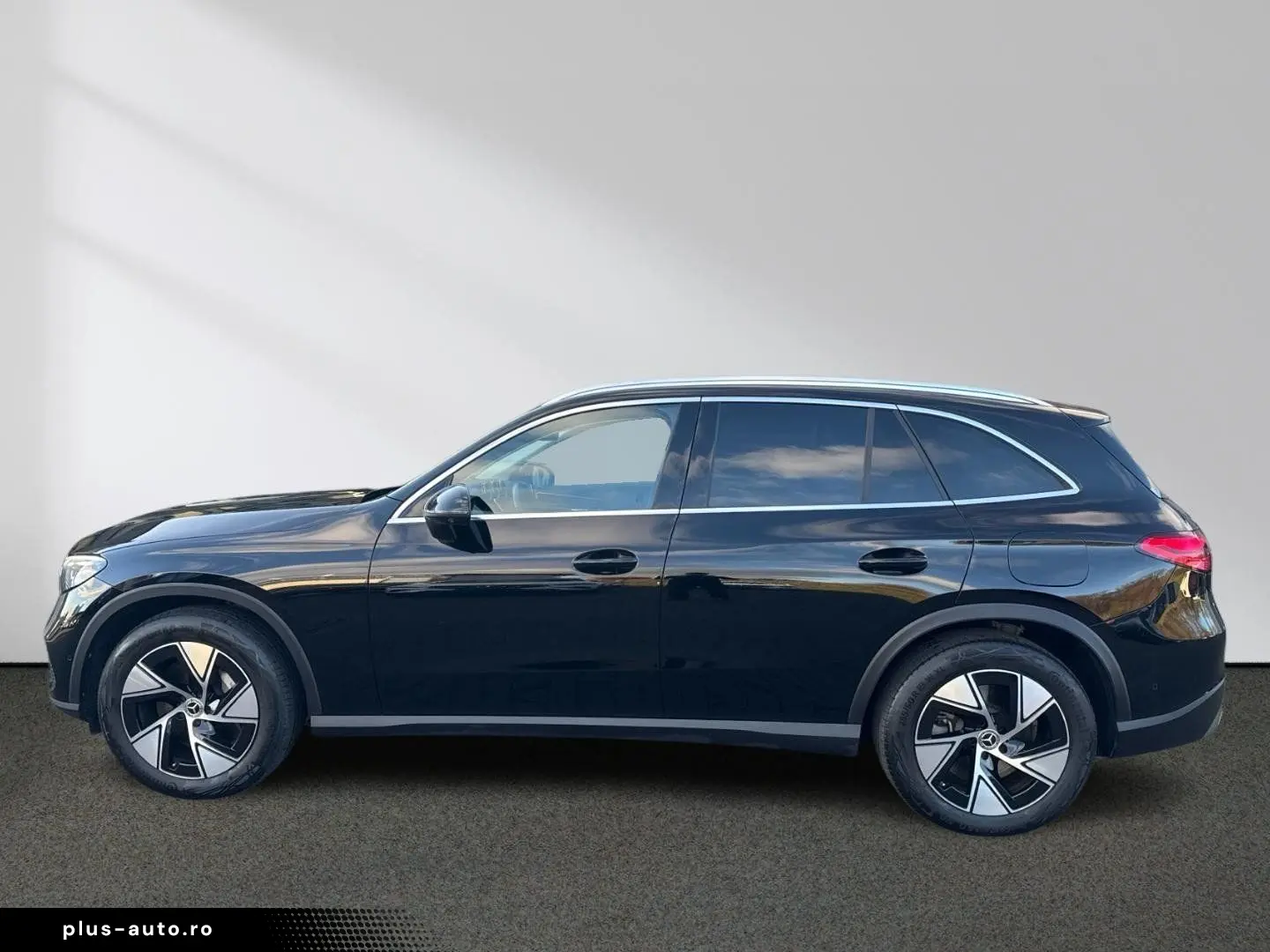 MERCEDES-BENZ GLC 300 e 4M Airmatic Distronic Pano