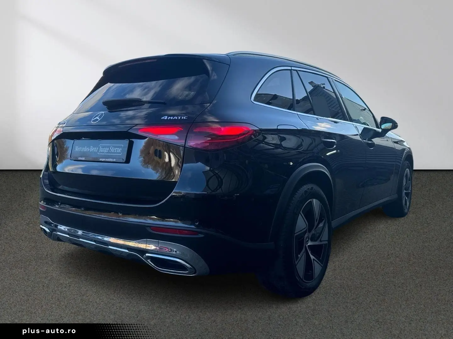 MERCEDES-BENZ GLC 300 e 4M Airmatic Distronic Pano