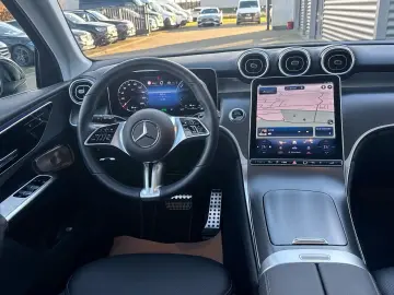 MERCEDES-BENZ GLC 300 e 4M Airmatic Distronic Pano