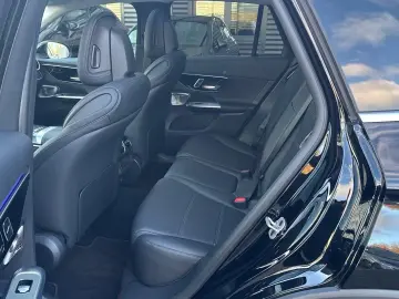 MERCEDES-BENZ GLC 300 e 4M Airmatic Distronic Pano