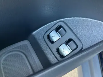 MERCEDES-BENZ GLC 300 e 4M Airmatic Distronic Pano